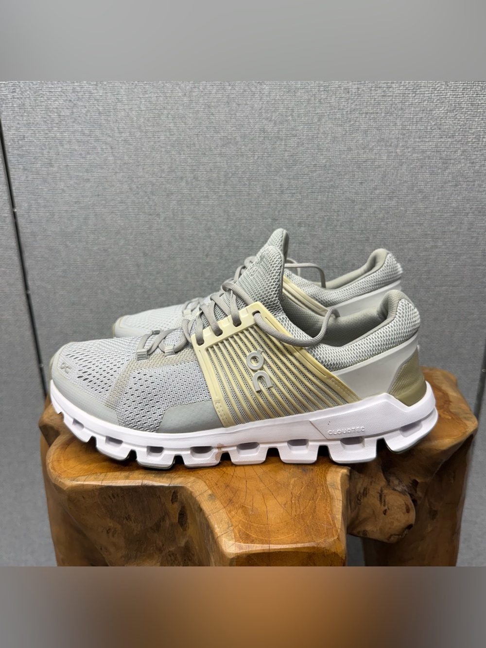 On Running Women's  Cloudnova Running Shoes in Light Gray and Cream - Picture 2 of 7
